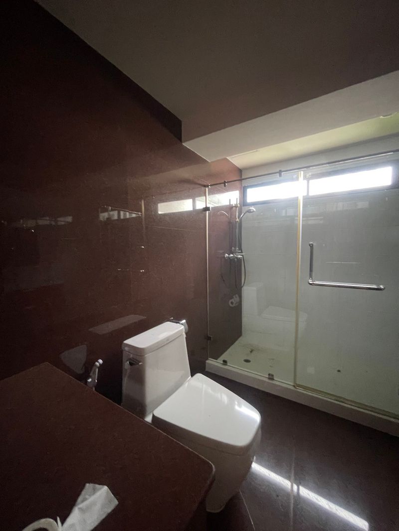 4-Bed, 4-Bath, 360 sqm Condo for Rent at Tower Park Sukhumvit 3, Near BTS Nana & MRT Petchaburi, 220,000 THB/month – Luxury Living in Bangkok