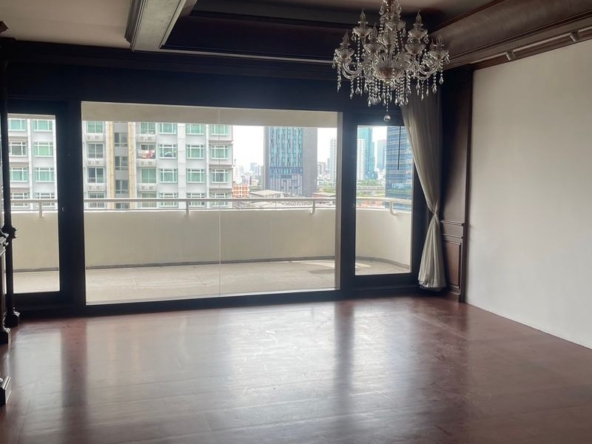 4-Bed, 4-Bath, 360 sqm Condo for Rent at Tower Park Sukhumvit 3, Near BTS Nana & MRT Petchaburi, 220,000 THB/month – Luxury Living in Bangkok