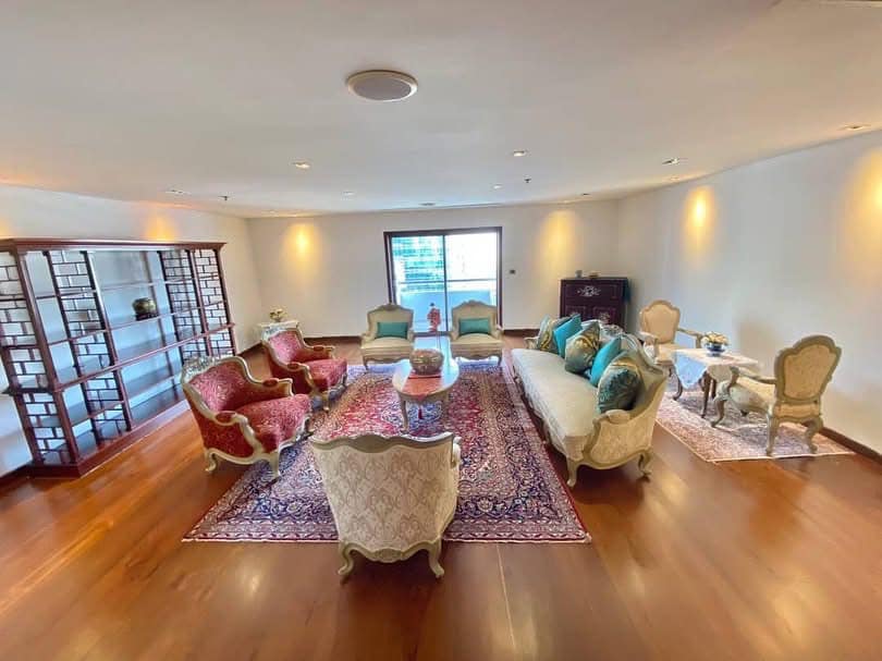 Spacious 3-bedroom, 3-bathroom residence at Kallista Mansion, 315 sqm, pet-friendly, 25th floor, rent for 165K/month or for sale at 55 MB. Contact for more details.