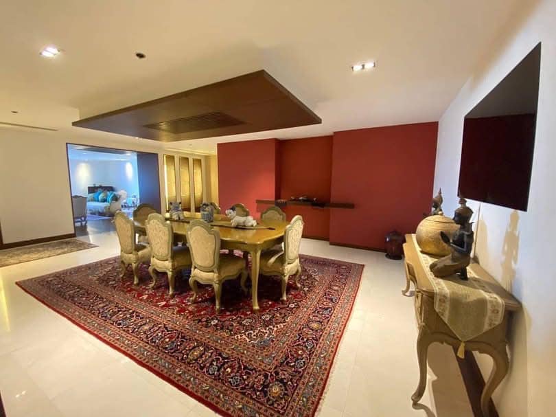 Spacious 3-bedroom, 3-bathroom residence at Kallista Mansion, 315 sqm, pet-friendly, 25th floor, rent for 165K/month or for sale at 55 MB. Contact for more details.