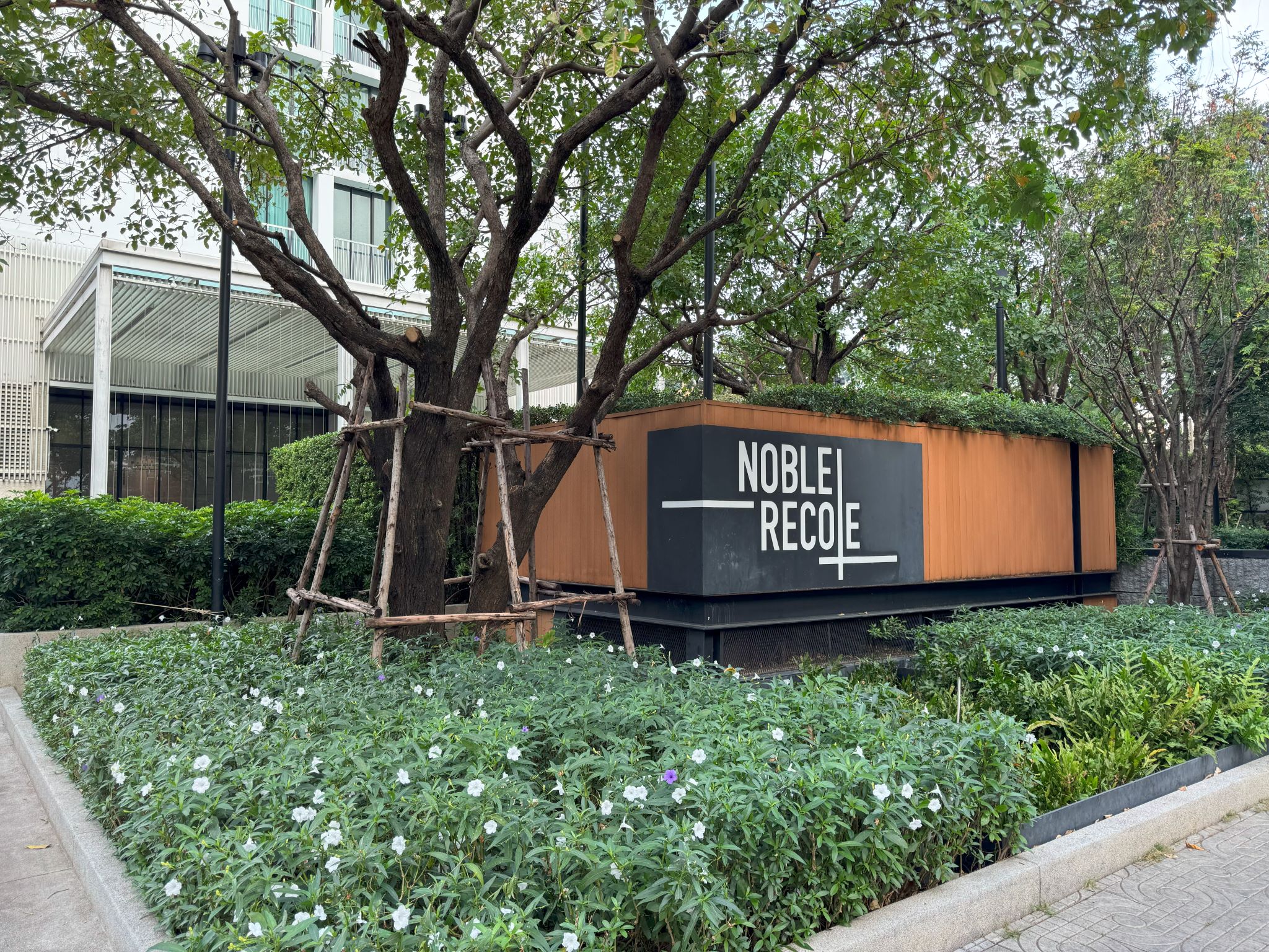 Spacious 2-Bedroom, 2-Bathroom condo for rent at Noble Recole, 62 sqm, fully furnished, with stunning views. Rent at THB 62,000/month. Contact for a viewing today!