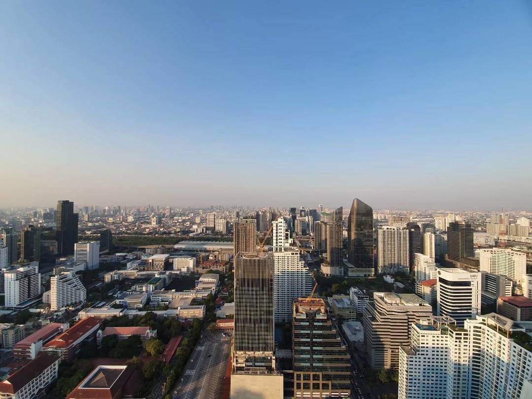 Luxury 1-Bedroom condo at The ESSE Asoke, 44.5 sqm, fully furnished, available for rent at 50K/month. Prime location, close to BTS, MRT, and Terminal 21.