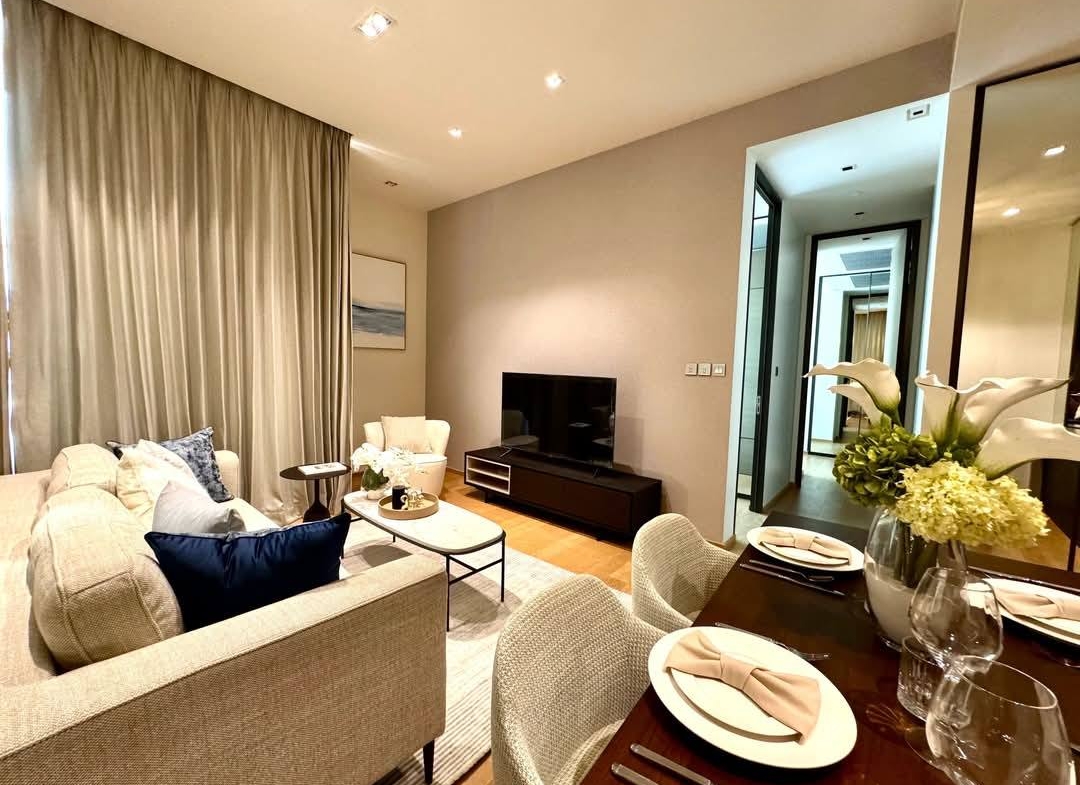 Luxury 2-bed 2-bath condo at 28 Chidlom, 74 sqm, fully furnished, near BTS Chidlom. For rent at 85K/month. Premium facilities and prime location.