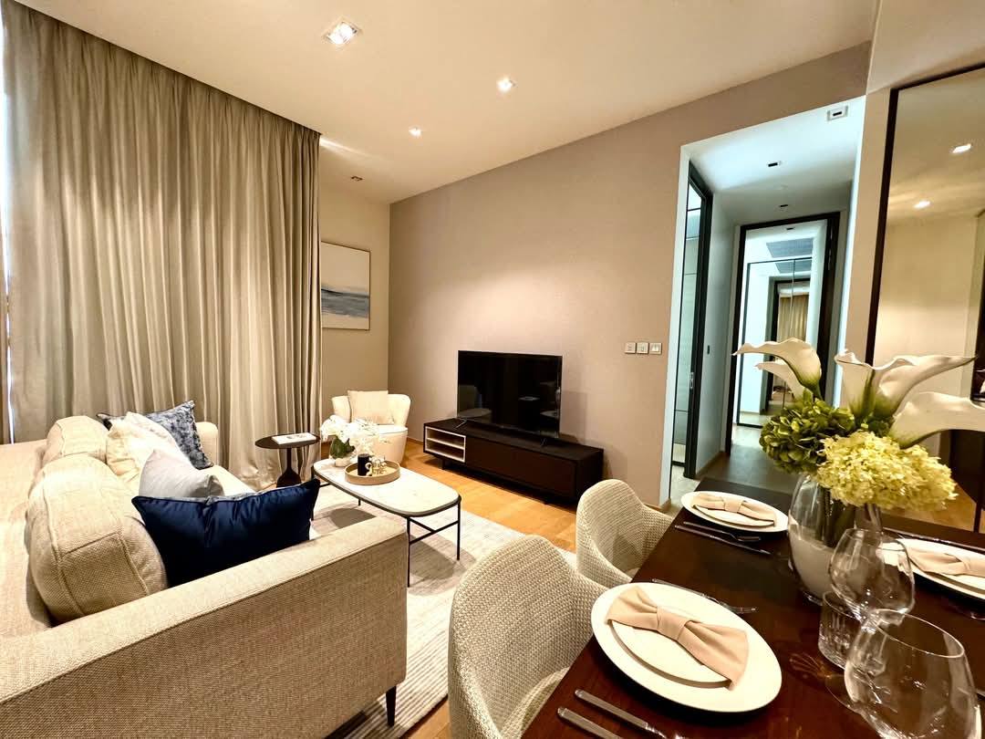 Luxury 2-bed 2-bath condo at 28 Chidlom, 74 sqm, fully furnished, near BTS Chidlom. For rent at 85K/month. Premium facilities and prime location.