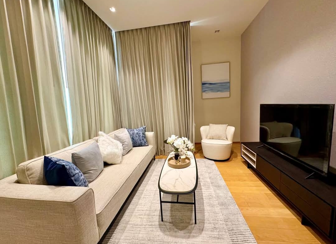 Luxury 2-bed 2-bath condo at 28 Chidlom, 74 sqm, fully furnished, near BTS Chidlom. For rent at 85K/month. Premium facilities and prime location.