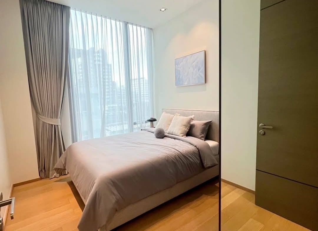 Luxury 2-bed 2-bath condo at 28 Chidlom, 74 sqm, fully furnished, near BTS Chidlom. For rent at 85K/month. Premium facilities and prime location.