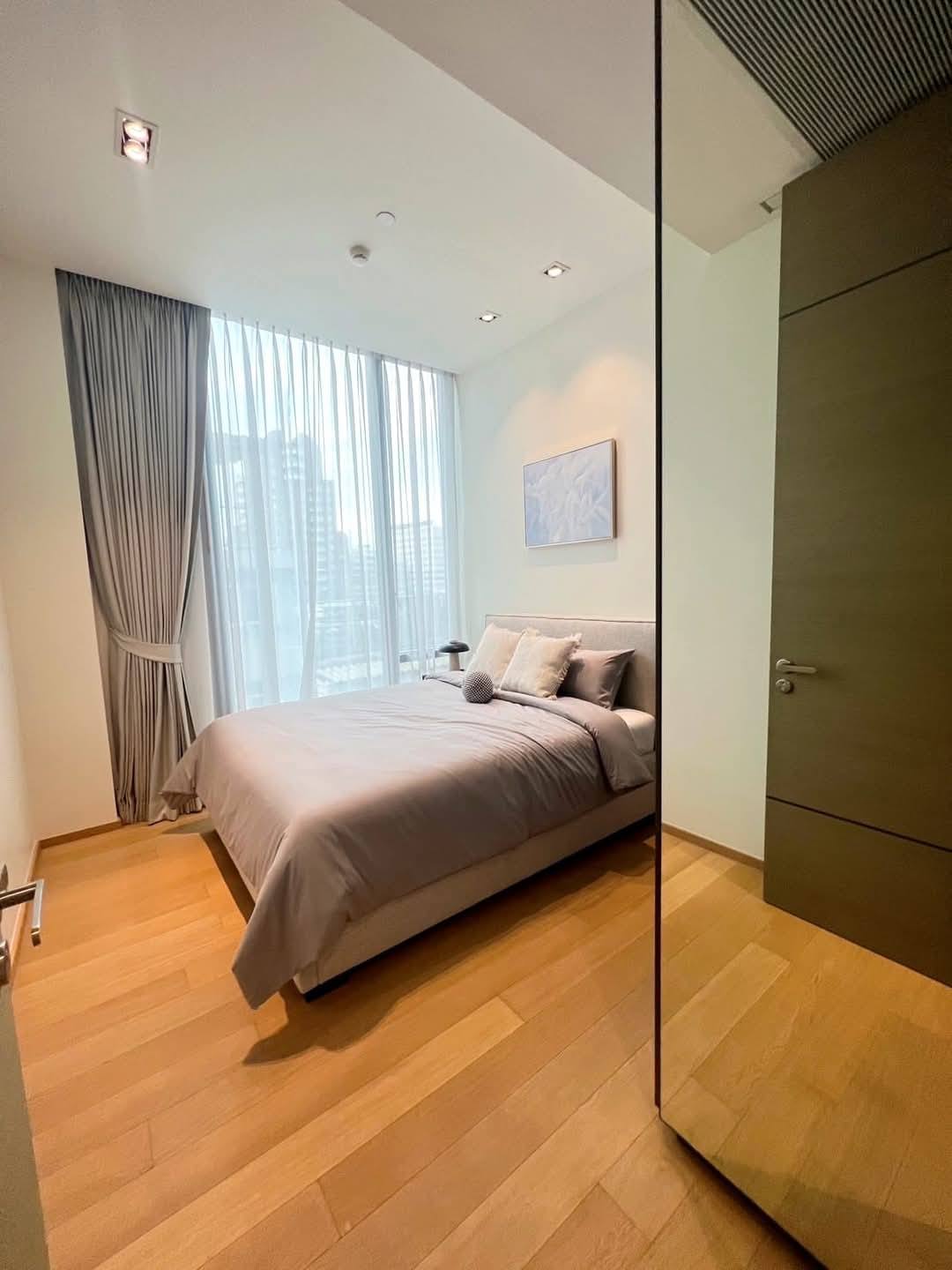 Luxury 2-bed 2-bath condo at 28 Chidlom, 74 sqm, fully furnished, near BTS Chidlom. For rent at 85K/month. Premium facilities and prime location.