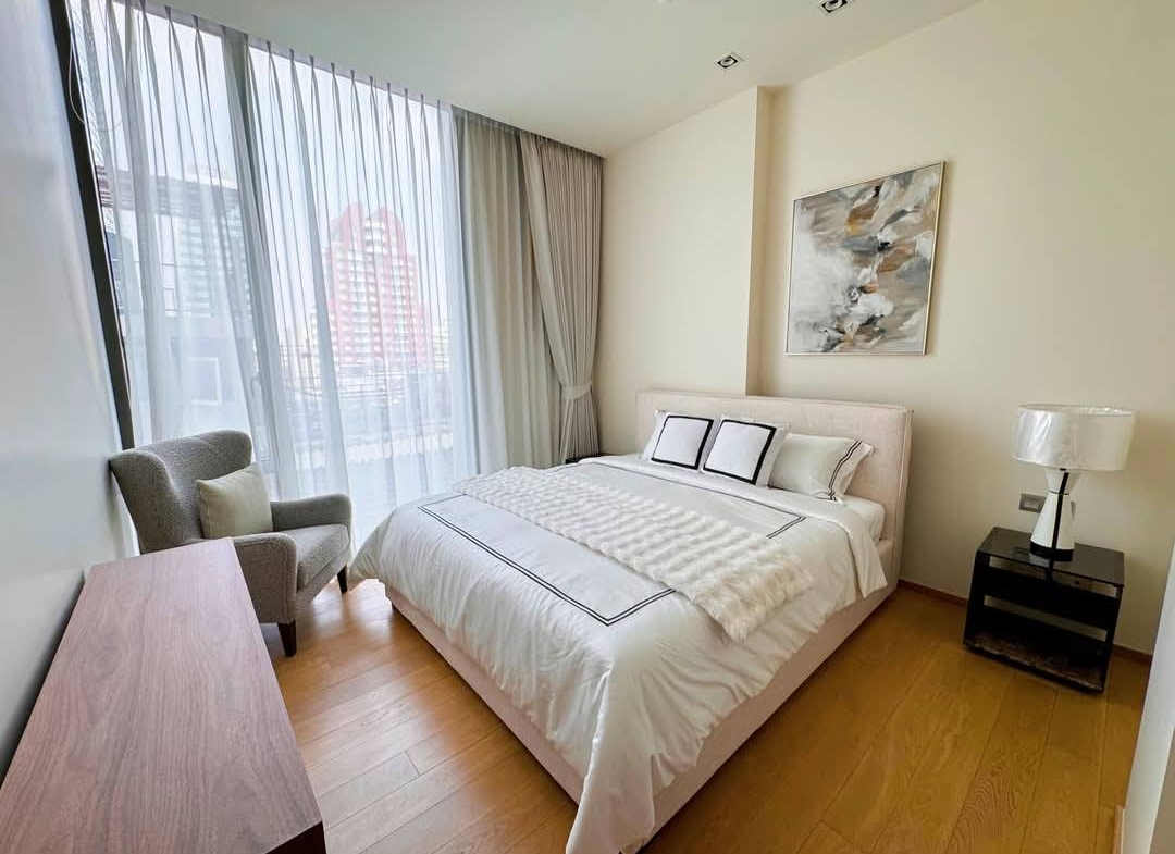 Luxury 2-bed 2-bath condo at 28 Chidlom, 74 sqm, fully furnished, near BTS Chidlom. For rent at 85K/month. Premium facilities and prime location.