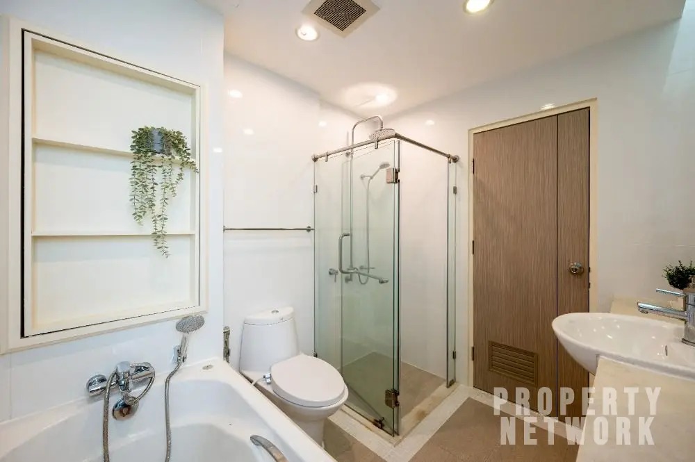 Luxury 1-bedroom condo in Siri Residence, 61 sqm, 14th floor, 2 balconies, 200m from Phrom Phong BTS. For sale at 10.5M THB. Prime location!