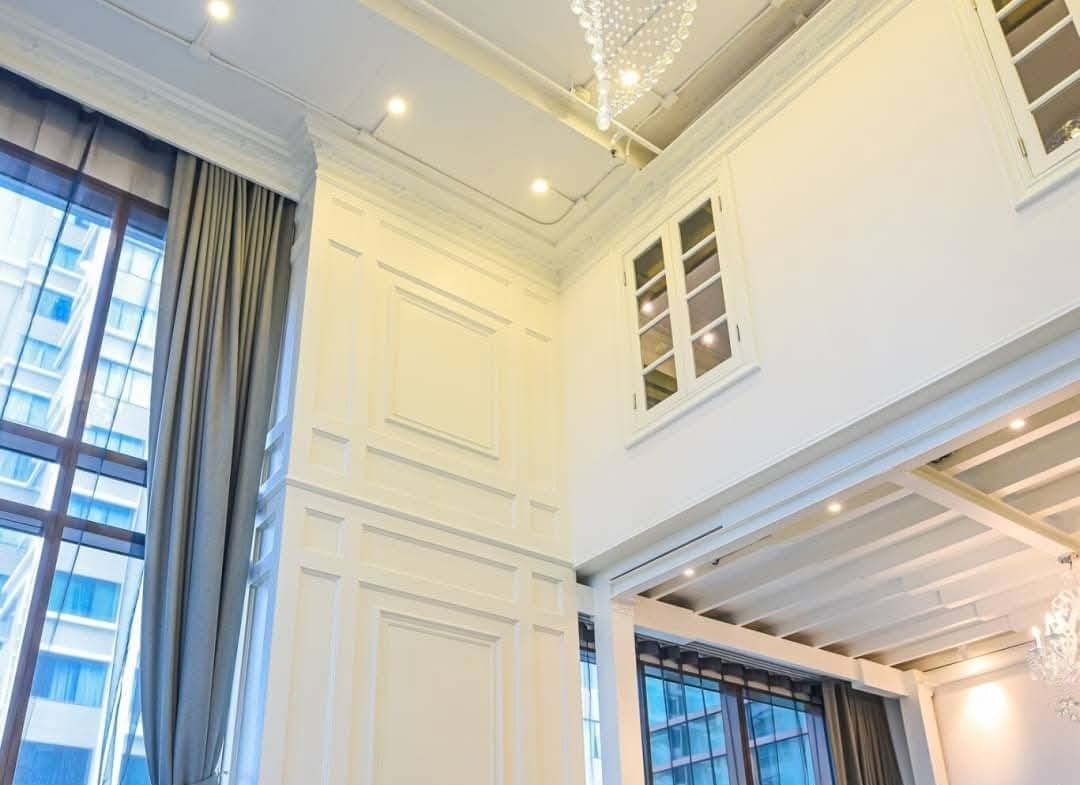 Stunning 3-bedroom, 3-bathroom duplex condo at The Emporio Place, 169 sqm, for rent at 120,000 THB/month. Contact us for more details or to schedule a viewing!