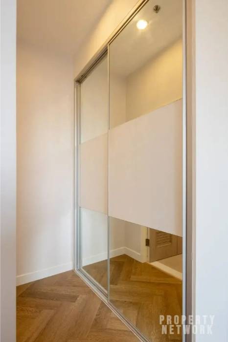 Spacious 1-bed, 1-bath 61 sqm unit on 14th floor at Siri Residence. Features 2 balconies and closed kitchen. For sale at ฿10.5M. Contact us for a viewing today!