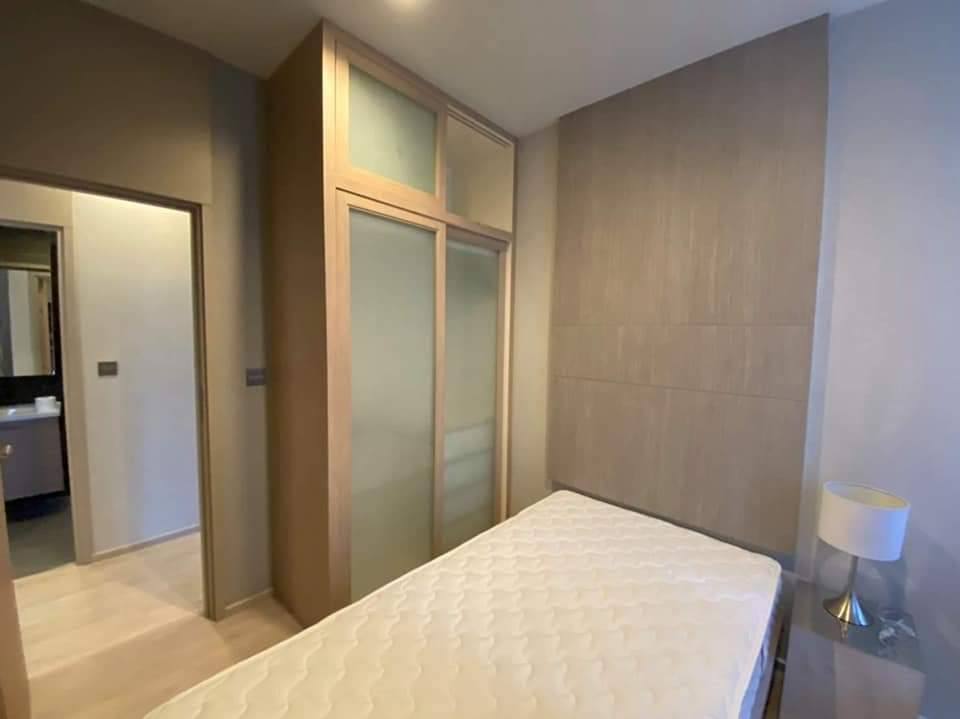 Spacious 2BR 2BA condo at M Thonglor 10, 57.5 sqm, 18th floor, fully furnished, near BTS, pet-friendly, rent 45,000 THB/month, move-in April 2025.