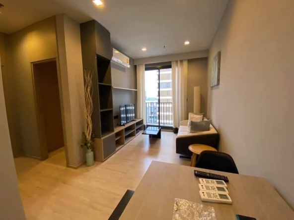 Spacious 2BR 2BA condo at M Thonglor 10, 57.5 sqm, 18th floor, fully furnished, near BTS, pet-friendly, rent 45,000 THB/month, move-in April 2025.