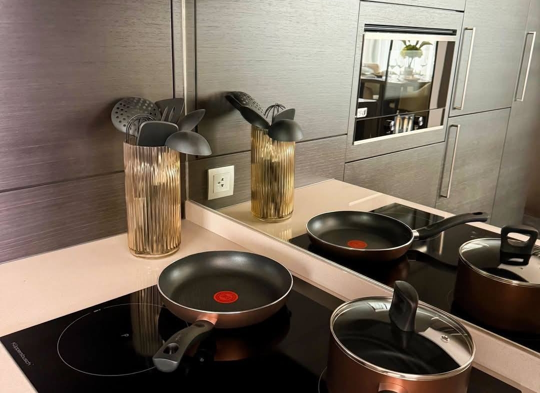 Luxury 2-bed 2-bath condo at 28 Chidlom, 74 sqm, fully furnished, near BTS Chidlom. For rent at 85K/month. Premium facilities and prime location.