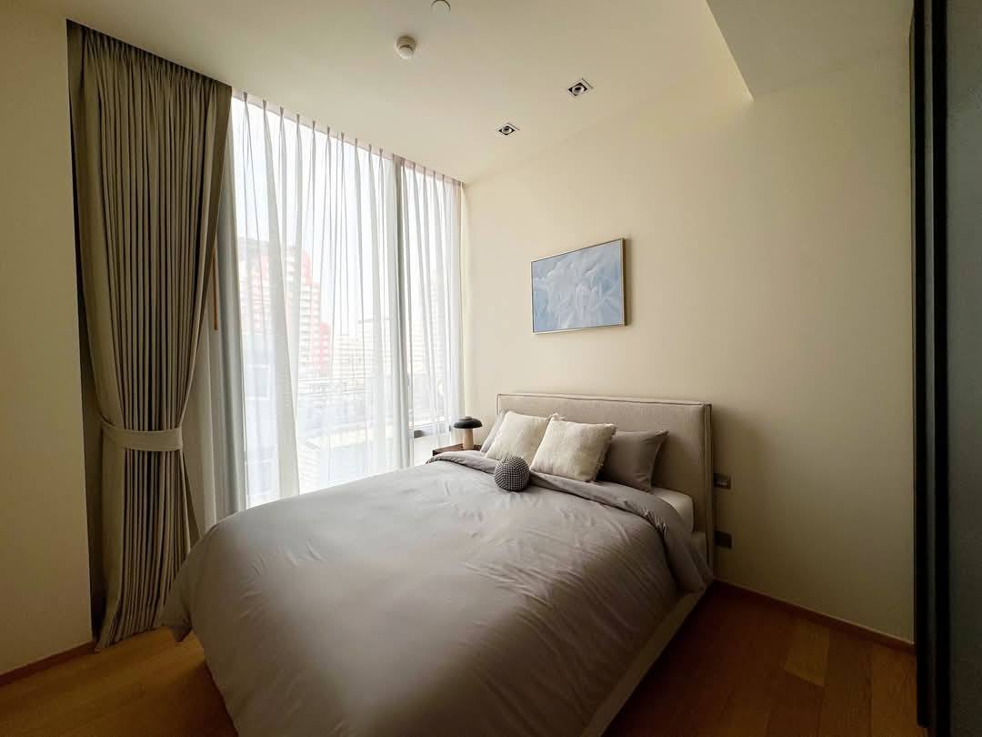 Luxury 2-bed 2-bath condo at 28 Chidlom, 74 sqm, fully furnished, near BTS Chidlom. For rent at 85K/month. Premium facilities and prime location.