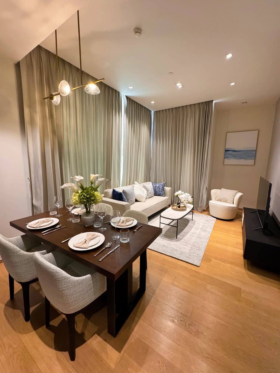 Luxury 2-bed 2-bath condo at 28 Chidlom, 74 sqm, fully furnished, near BTS Chidlom. For rent at 85K/month. Premium facilities and prime location.
