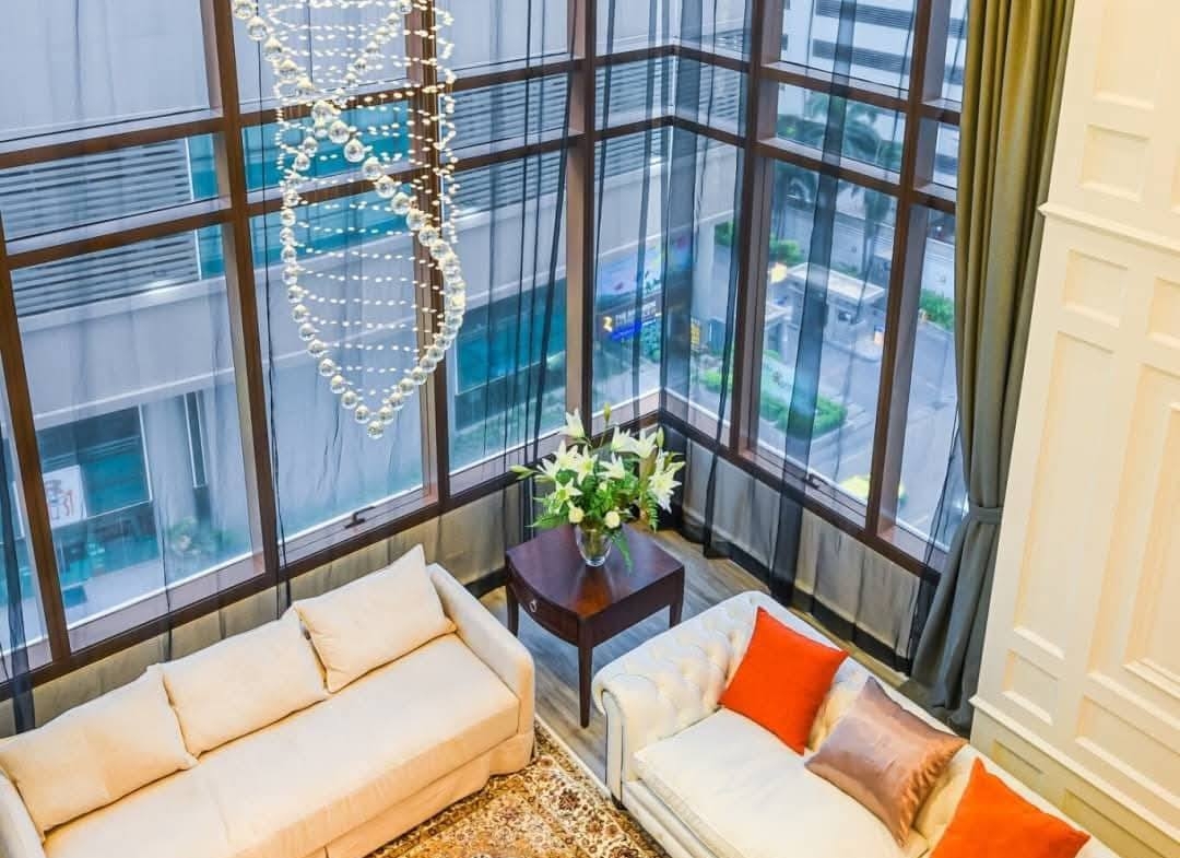Stunning 3-bedroom, 3-bathroom duplex condo at The Emporio Place, 169 sqm, for rent at 120,000 THB/month. Contact us for more details or to schedule a viewing!