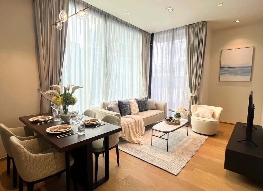 Luxury 2-bed 2-bath condo at 28 Chidlom, 74 sqm, fully furnished, near BTS Chidlom. For rent at 85K/month. Premium facilities and prime location.