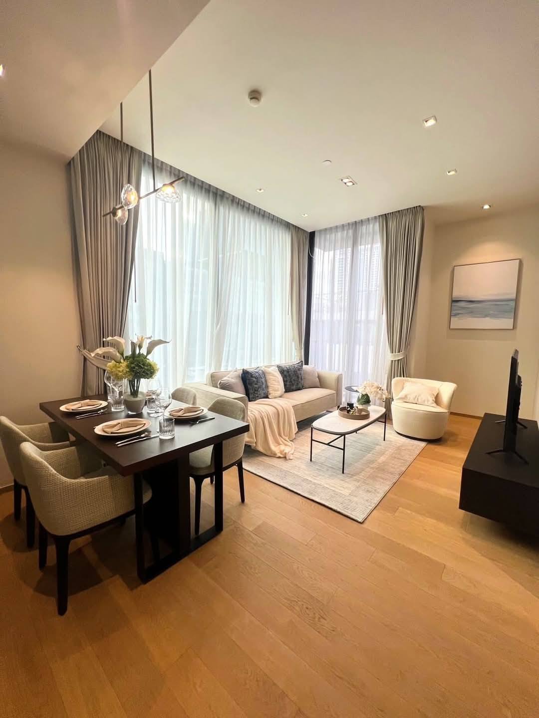 Luxury 2-bed 2-bath condo at 28 Chidlom, 74 sqm, fully furnished, near BTS Chidlom. For rent at 85K/month. Premium facilities and prime location.