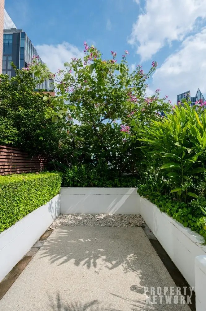 Luxury 1-bedroom condo in Siri Residence, 61 sqm, 14th floor, 2 balconies, 200m from Phrom Phong BTS. For sale at 10.5M THB. Prime location!