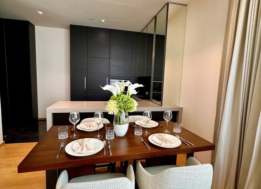 Luxury 2-bed 2-bath condo at 28 Chidlom, 74 sqm, fully furnished, near BTS Chidlom. For rent at 85K/month. Premium facilities and prime location.