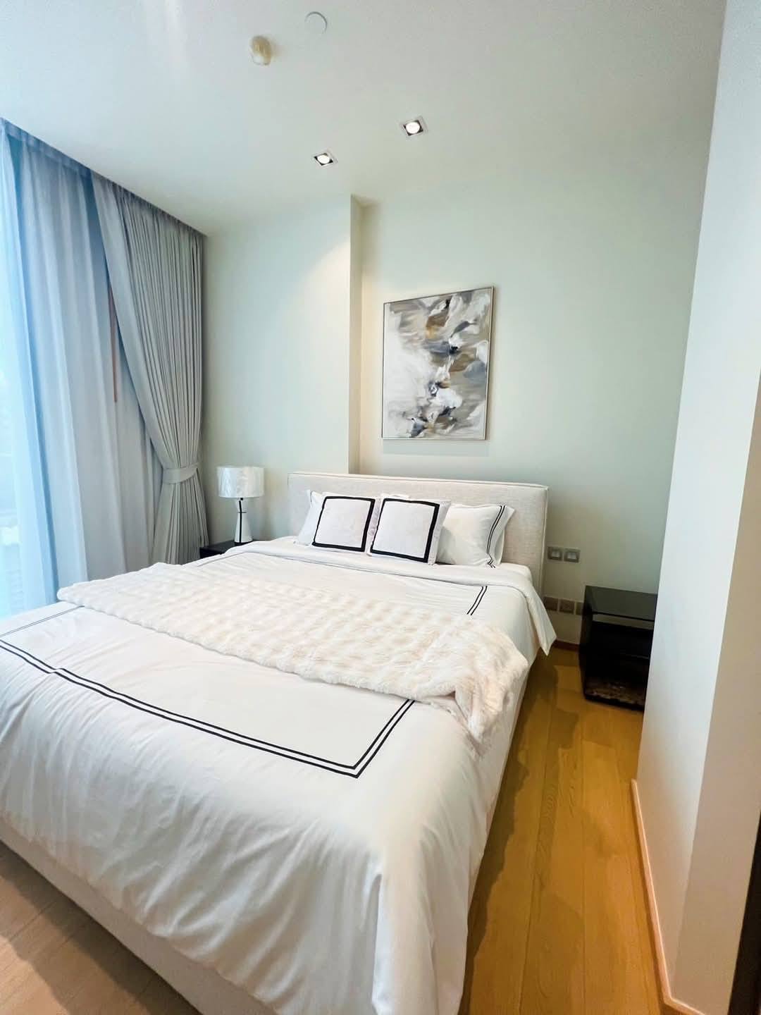 Luxury 2-bed 2-bath condo at 28 Chidlom, 74 sqm, fully furnished, near BTS Chidlom. For rent at 85K/month. Premium facilities and prime location.