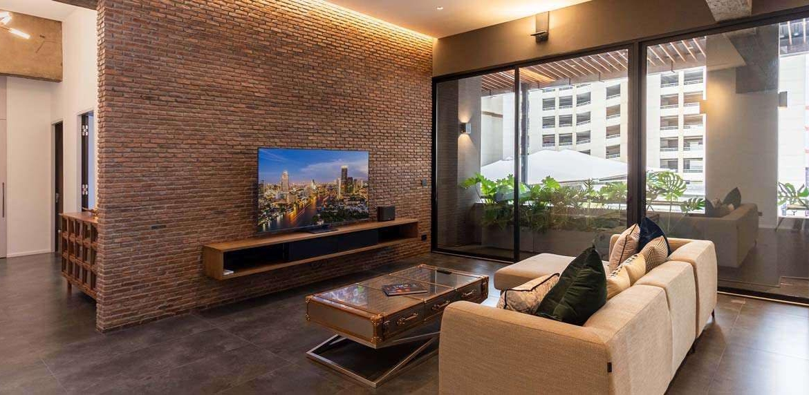 Brand new 3-bedroom, 4-bathroom loft-style unit at President Park Sukhumvit 24, 326 sqm. Fully furnished. For sale at 43,500,000 THB. Contact us for a viewing.