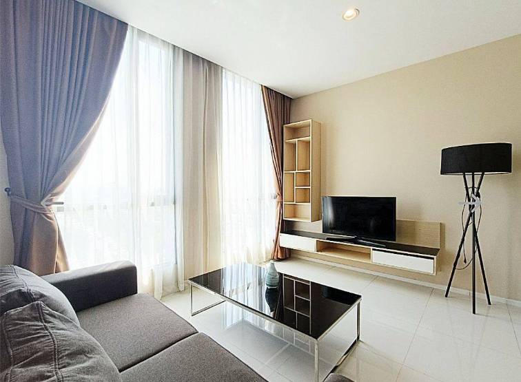 Pet-friendly 2-bed, 2-bath condo at Estella Ekkamai, 59.42 sqm, fully furnished, 24th floor, top facilities. Only 35,000 THB/month. Available March 31, 2025.