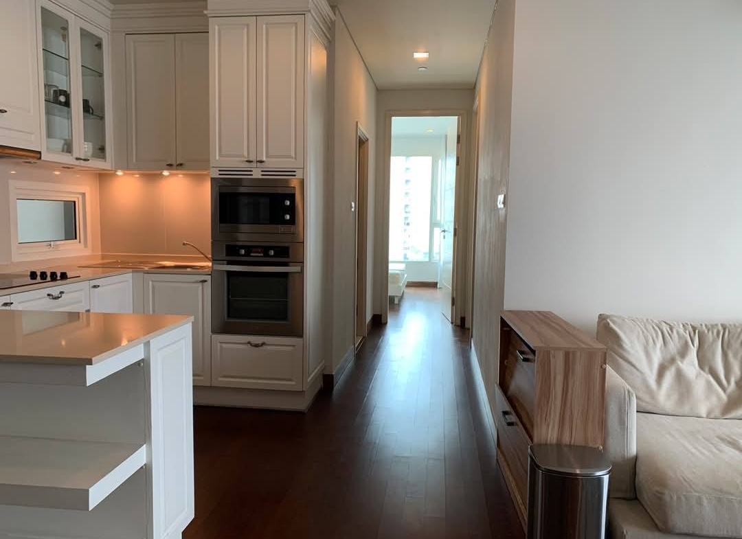 Spacious 4-bed condo at Ivy Thonglor, 198 sq.m, fully furnished on the 24th floor. Rent 130,000 THB/month. Prime Sukhumvit 55 location. BTS Thonglor nearby.