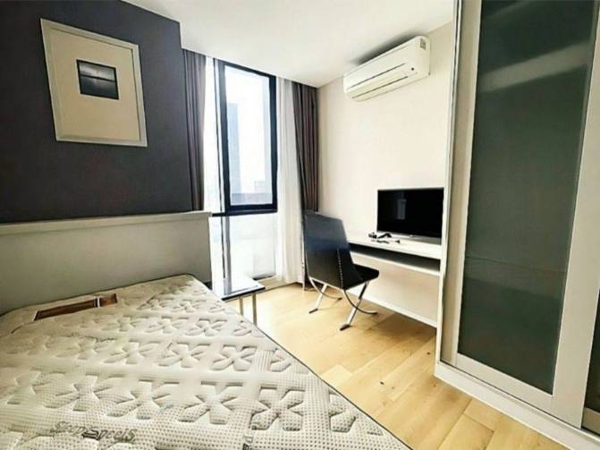 Pet-friendly 2-bed, 2-bath condo at Estella Ekkamai, 59.42 sqm, fully furnished, 24th floor, top facilities. Only 35,000 THB/month. Available March 31, 2025.