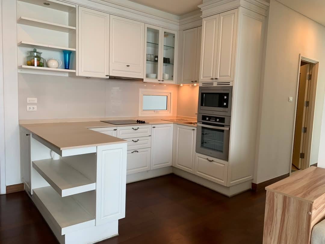 Spacious 4-bed condo at Ivy Thonglor, 198 sq.m, fully furnished on the 24th floor. Rent 130,000 THB/month. Prime Sukhumvit 55 location. BTS Thonglor nearby.