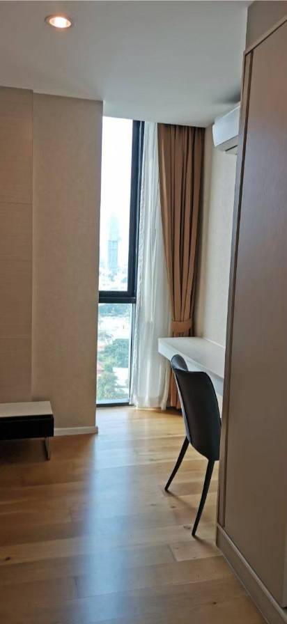 Pet-friendly 2-bed, 2-bath condo at Estella Ekkamai, 59.42 sqm, fully furnished, 24th floor, top facilities. Only 35,000 THB/month. Available March 31, 2025.
