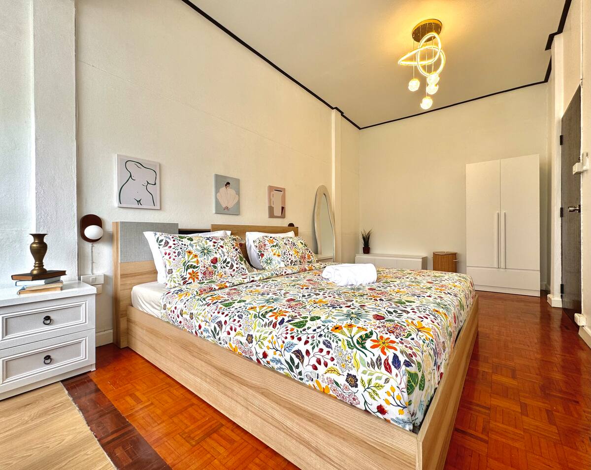 Pet-friendly 3-bed, 2-bath house for rent in Ekkamai 12/Pridi 31. Fully furnished. Short-term lease only (May–August 2025). Rent 65,000 THB/month.
