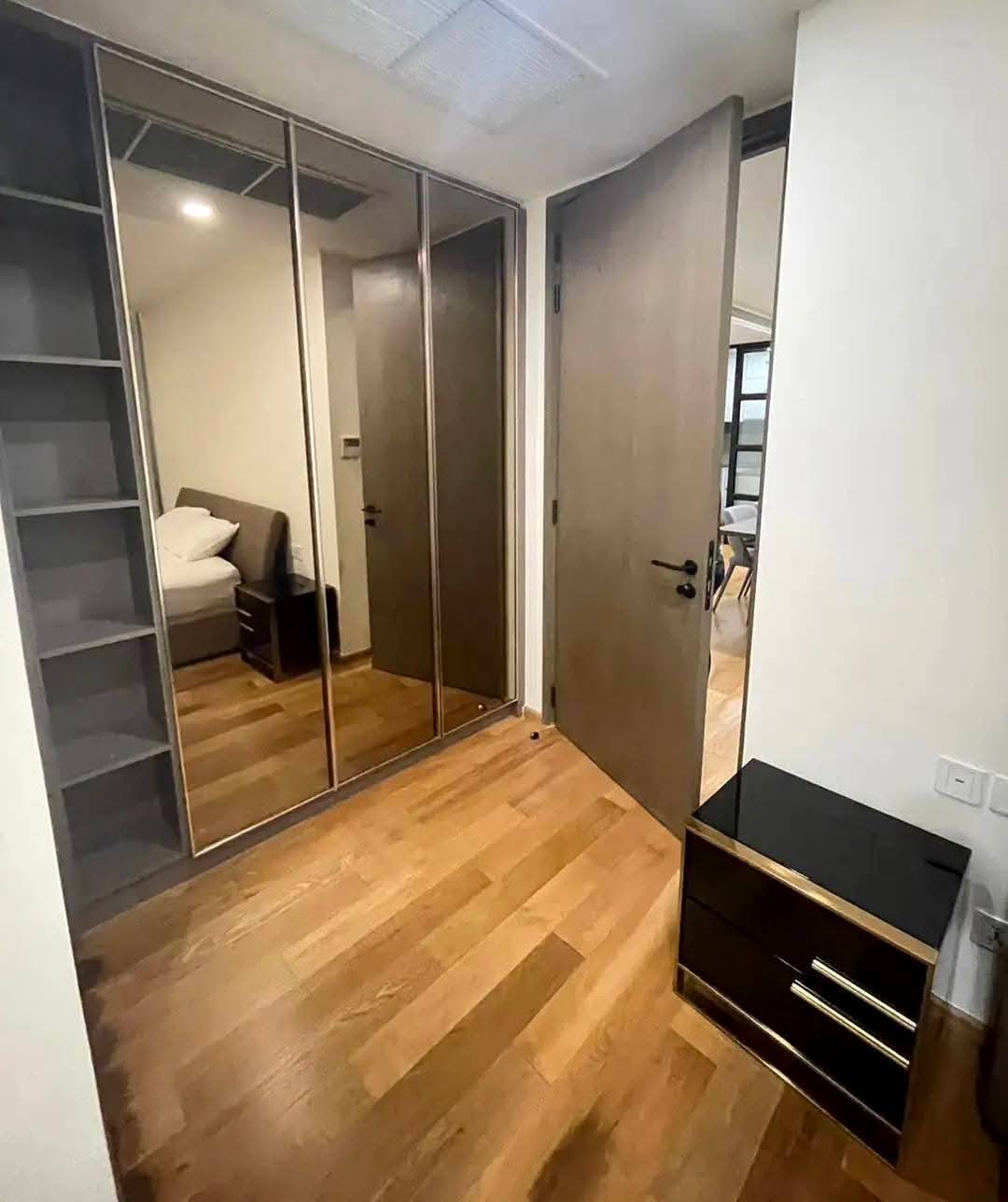 Luxury 2+1BR condo at Mieler Sukhumvit 40, 110 SQM, fully furnished, near BTS Ekkamai. Rent 70K/month or Sale 15.5MB. Spacious, stylish, private living.