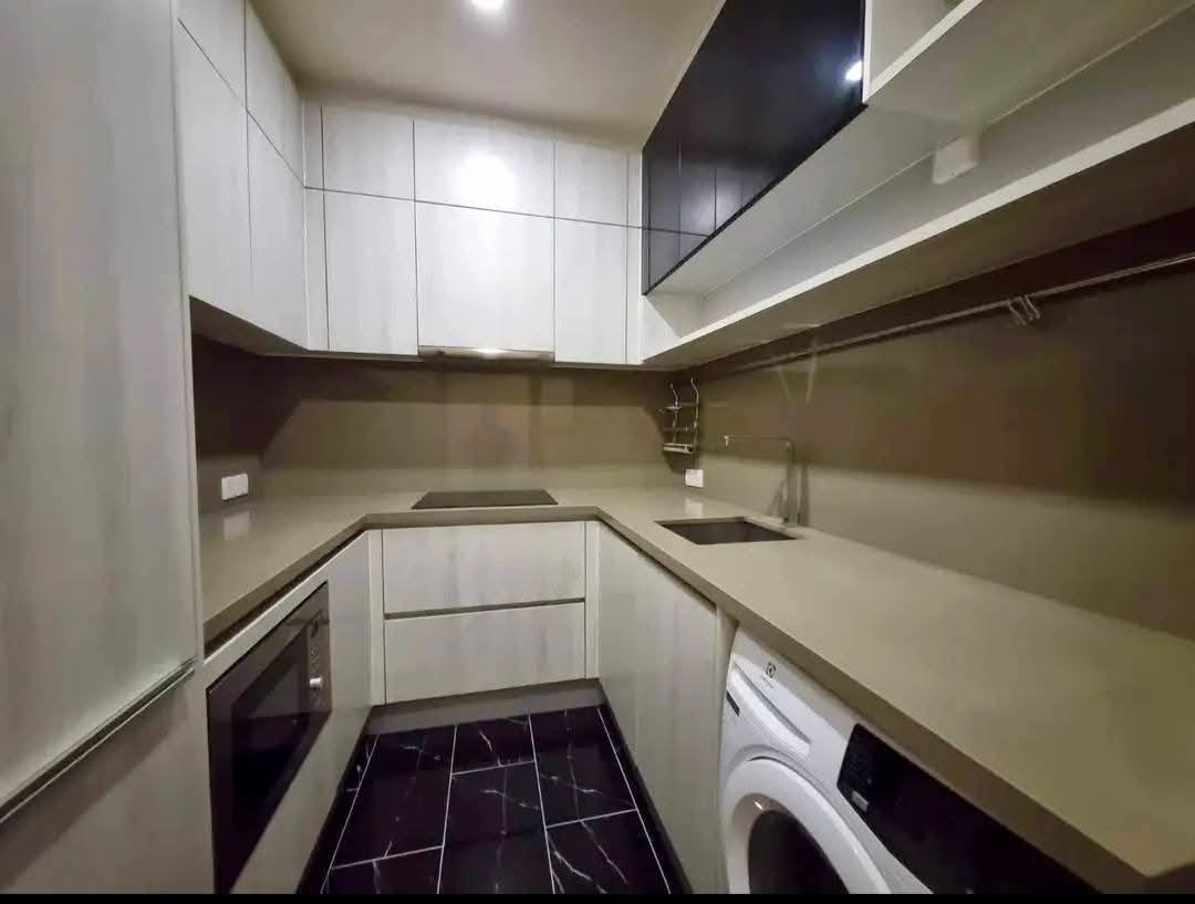 Luxury 2+1BR condo at Mieler Sukhumvit 40, 110 SQM, fully furnished, near BTS Ekkamai. Rent 70K/month or Sale 15.5MB. Spacious, stylish, private living.