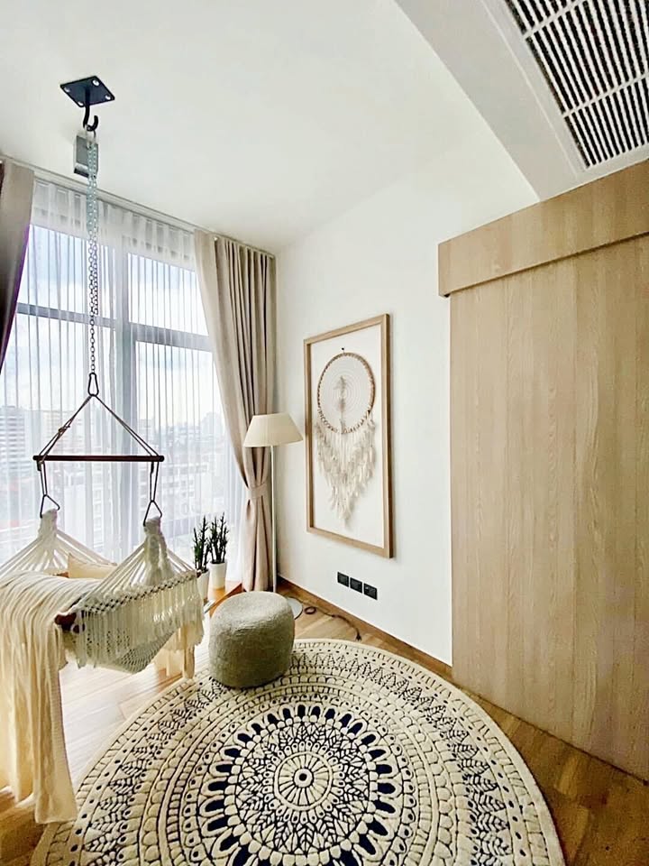 Stylish 2BR 2BA condo at The Lofts Asoke, 86 sqm, fully furnished, prime Sukhumvit location near MRT, BTS, Airport Link. Rent 80,000 THB/month.