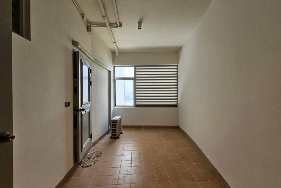 3-Bed, 3-Bath, 273 sqm Condo at Supakarn, IconSiam Station, For Sale at 29.5M THB – Riverfront Views, Luxury Living in Central Bangkok