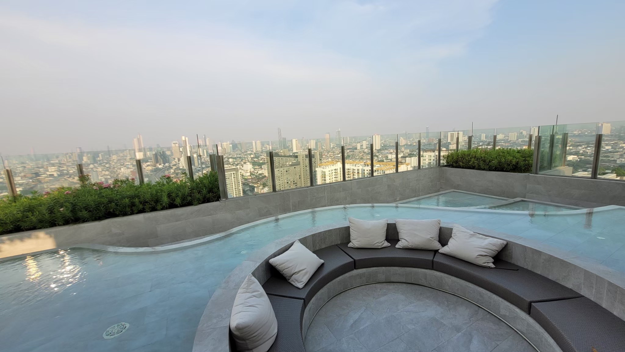 1-Bed, 1-Bath, 40 SQ.M Condo at Life Sathorn Sierra. Rent 18,500 THB/month. Near BTS Talat Phlu. Modern Living with Pool View & Premium Amenities