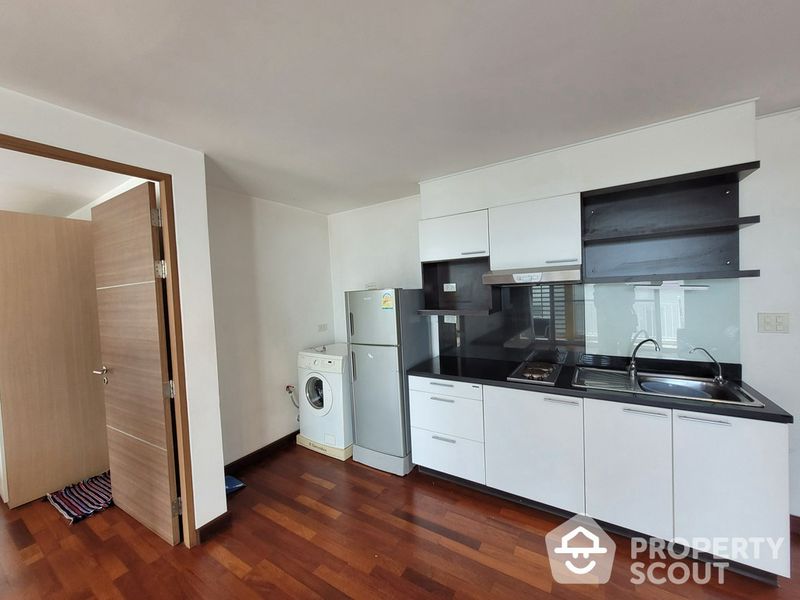 1-Bed, 1-Bath, 55 SQ.M Condo at DLV Thong Lo 20, Rent 25,000 THB/month, Near BTS Thong Lo, Fully Furnished in Prime Thonglor Location