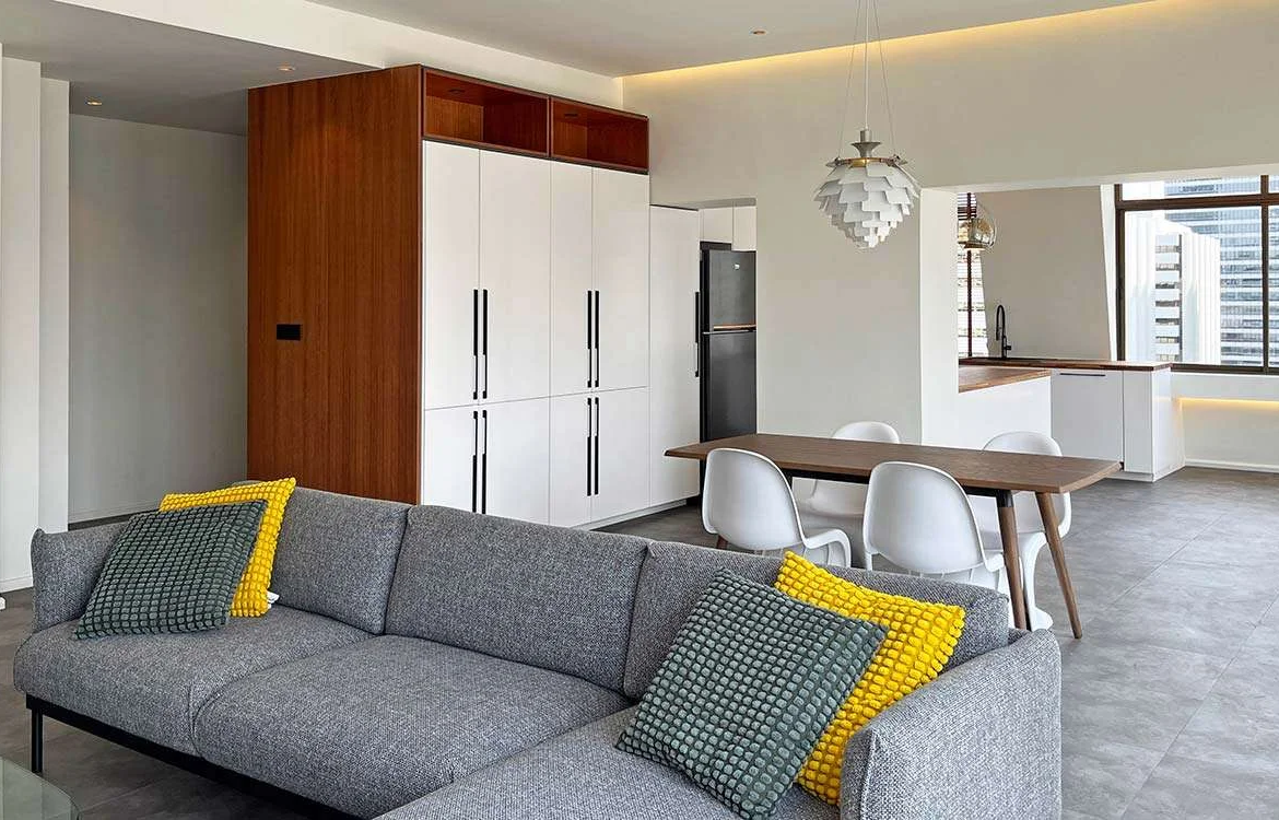 1-BR, 2-Bath, 129 sqm Loft Condo at Diamond Tower Silom-Sathorn, BTS Chong Nonsi – For Sale at ฿15.5M