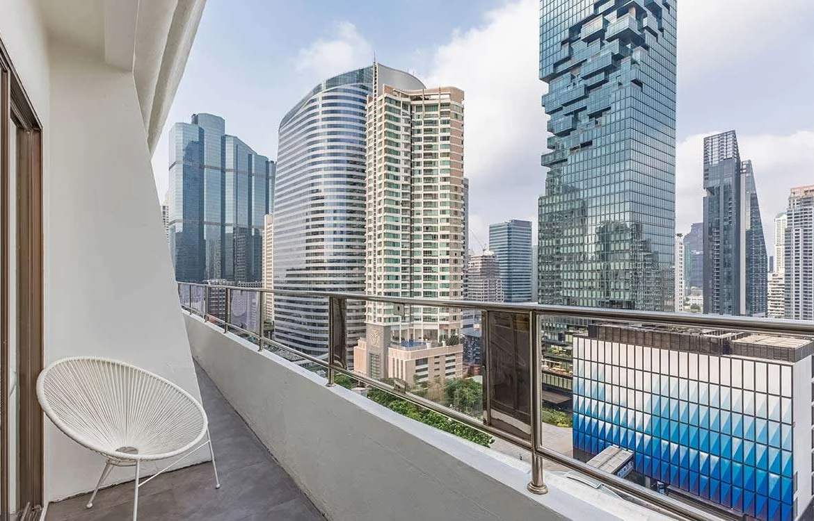 1-BR, 2-Bath, 129 sqm Loft Condo at Diamond Tower Silom-Sathorn, BTS Chong Nonsi – For Sale at ฿15.5M