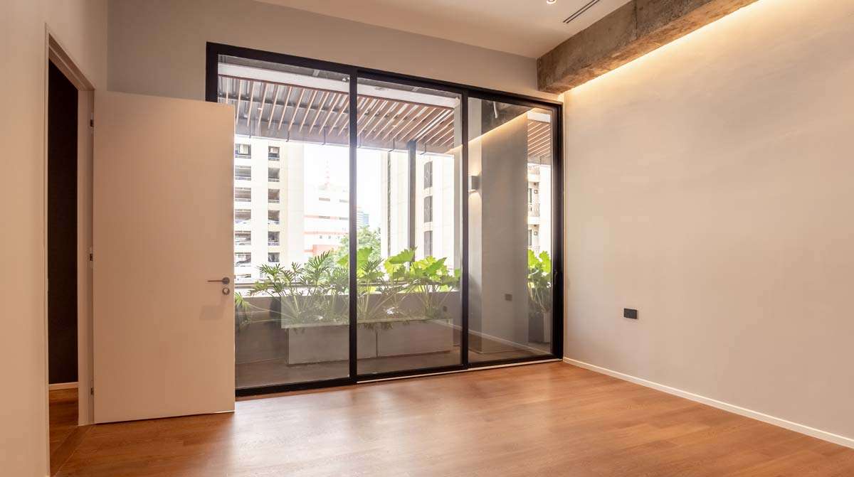 3-Bedroom, 4-Bathroom, 326 sqm Luxury Loft Condo for Sale at The Chocolate Factory, Sukhumvit Soi 24, Near BTS Phrom Phong, Freehold, 43.5M THB