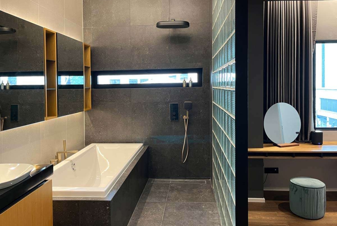 3-Bedroom, 4-Bathroom, 326 sqm Luxury Loft Condo for Sale at The Chocolate Factory, Sukhumvit Soi 24, Near BTS Phrom Phong, Freehold, 43.5M THB