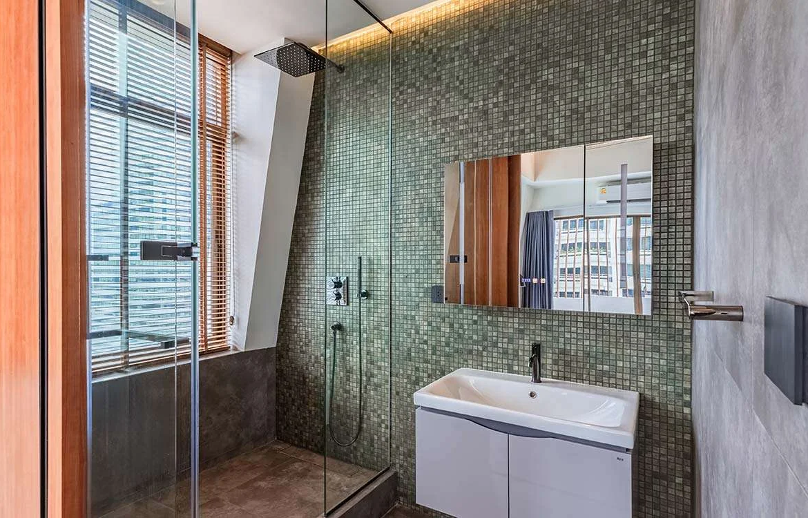 1-BR, 2-Bath, 129 sqm Loft Condo at Diamond Tower Silom-Sathorn, BTS Chong Nonsi – For Sale at ฿15.5M