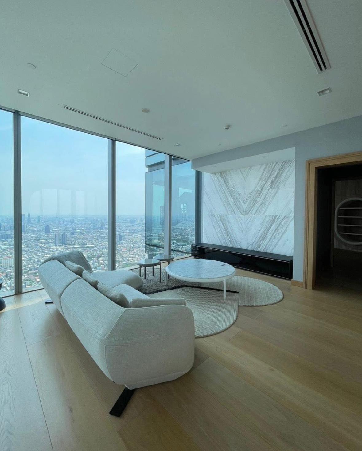 Ultra-luxury 4BR penthouse at Ritz-Carlton MahaNakhon, 1000 SQM on high floor. Now for rent at 2M THB/month. Unrivaled elegance, skyline views.