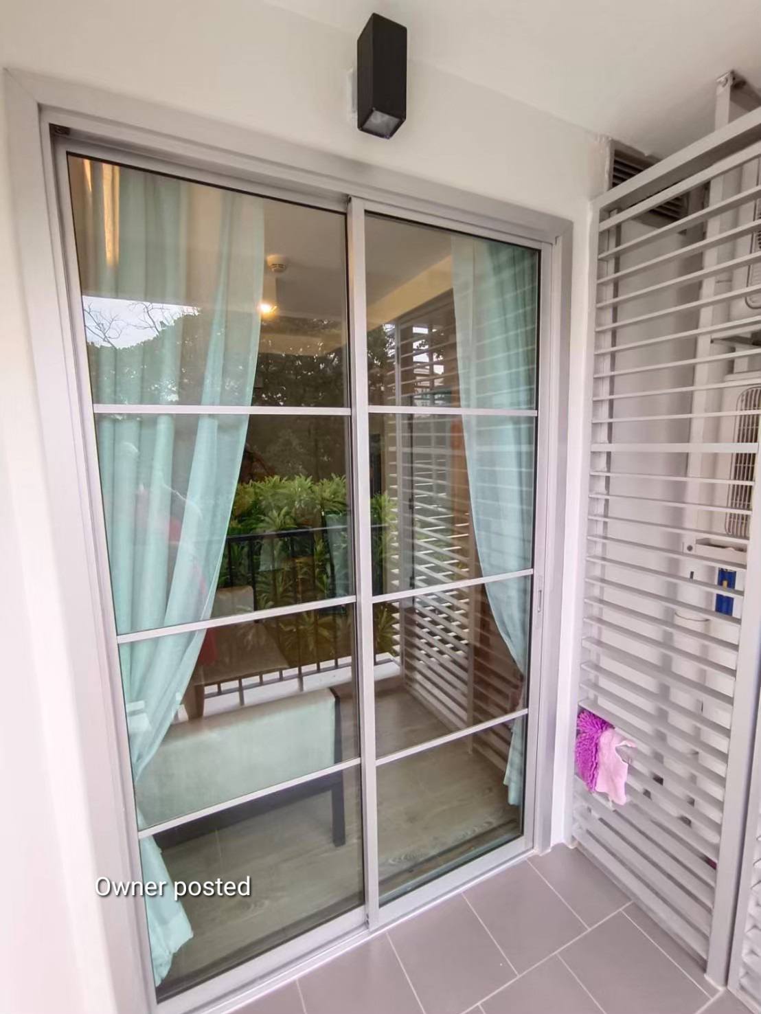 Pet-friendly 1 bed condo at Maestro 39 near BTS Phrom Phong. Fully furnished, peaceful corner unit with top facilities. Ready to move in!