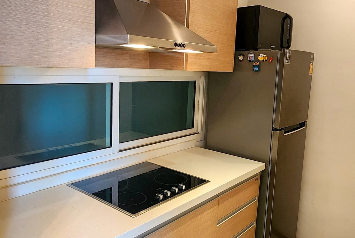 Spacious 2BR duplex at The Empire Place, 108.9 SQ.M, fully furnished, near BTS Chong Nonsi. For sale 18.5MB or rent at 68K/month.