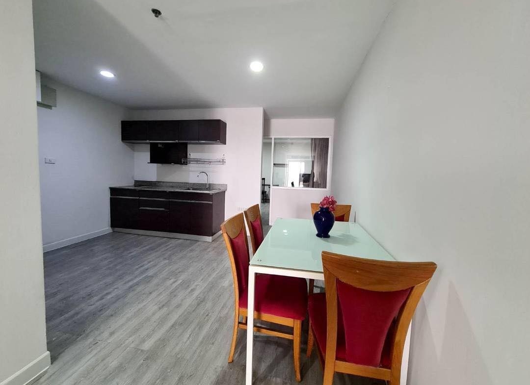 Spacious 2 bed, 2 bath condo for rent at Waterford Diamond Tower, 85 sqm, floor 29. Great Sukhumvit location, 37k/month with Elite Fitness membership.
