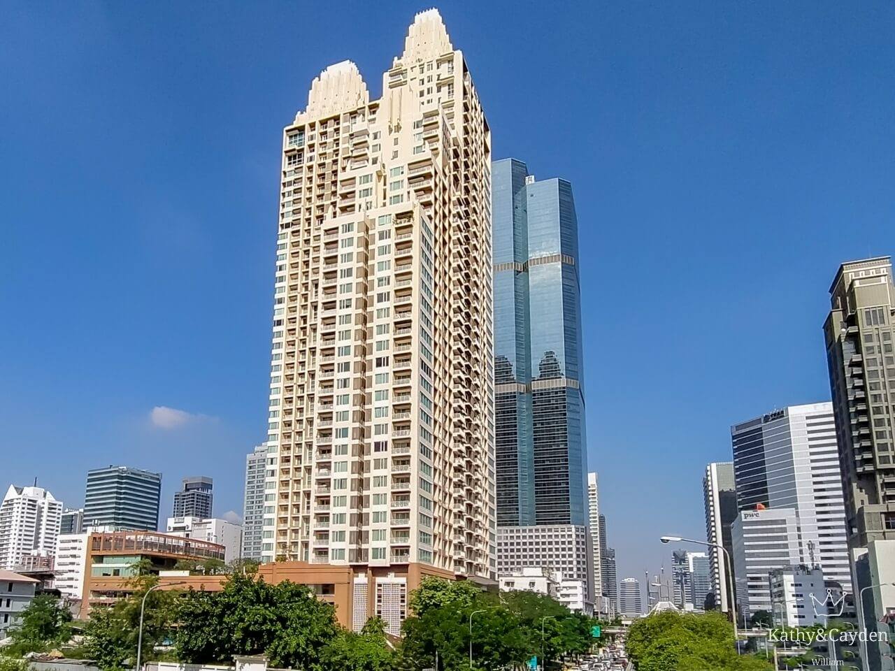 Spacious 2BR duplex at The Empire Place, 108.9 SQ.M, fully furnished, near BTS Chong Nonsi. For sale 18.5MB or rent at 68K/month.