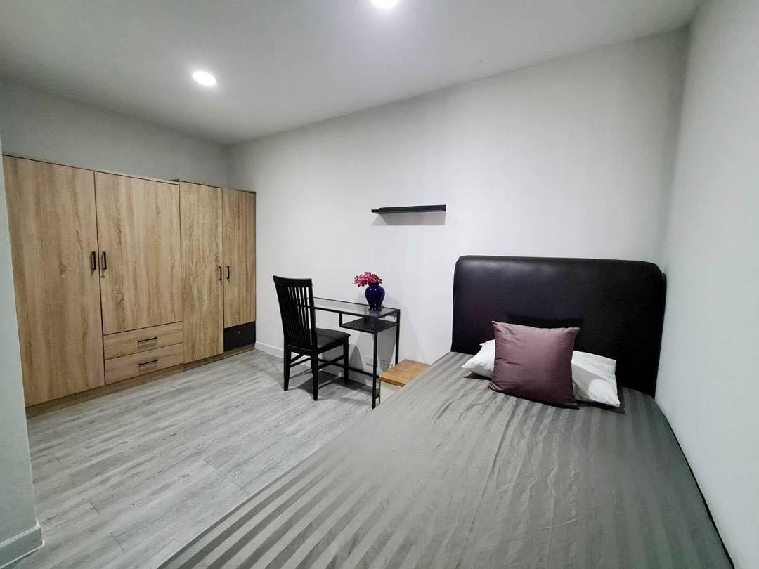 Spacious 2 bed, 2 bath condo for rent at Waterford Diamond Tower, 85 sqm, floor 29. Great Sukhumvit location, 37k/month with Elite Fitness membership.